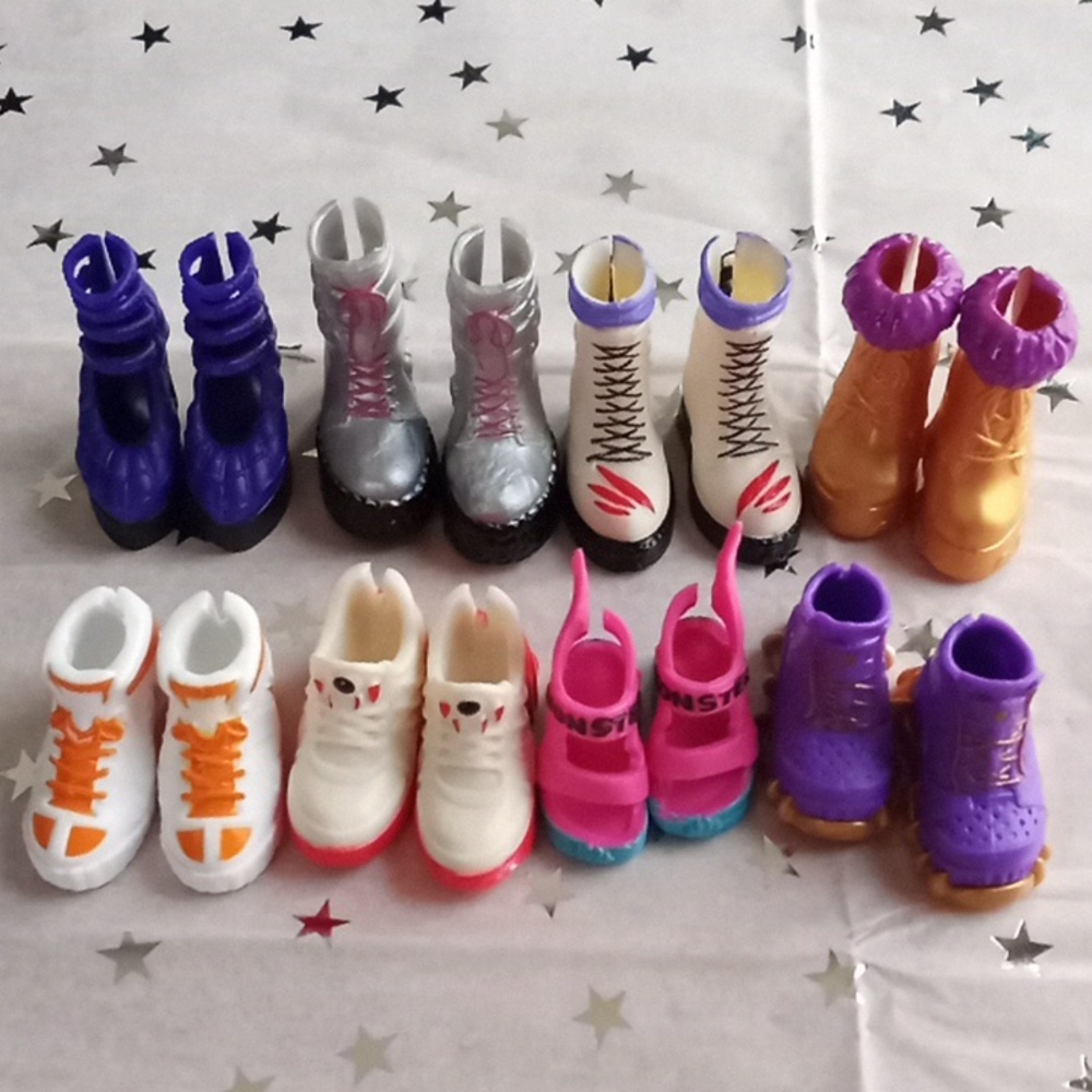 Monster High Footwear Lot